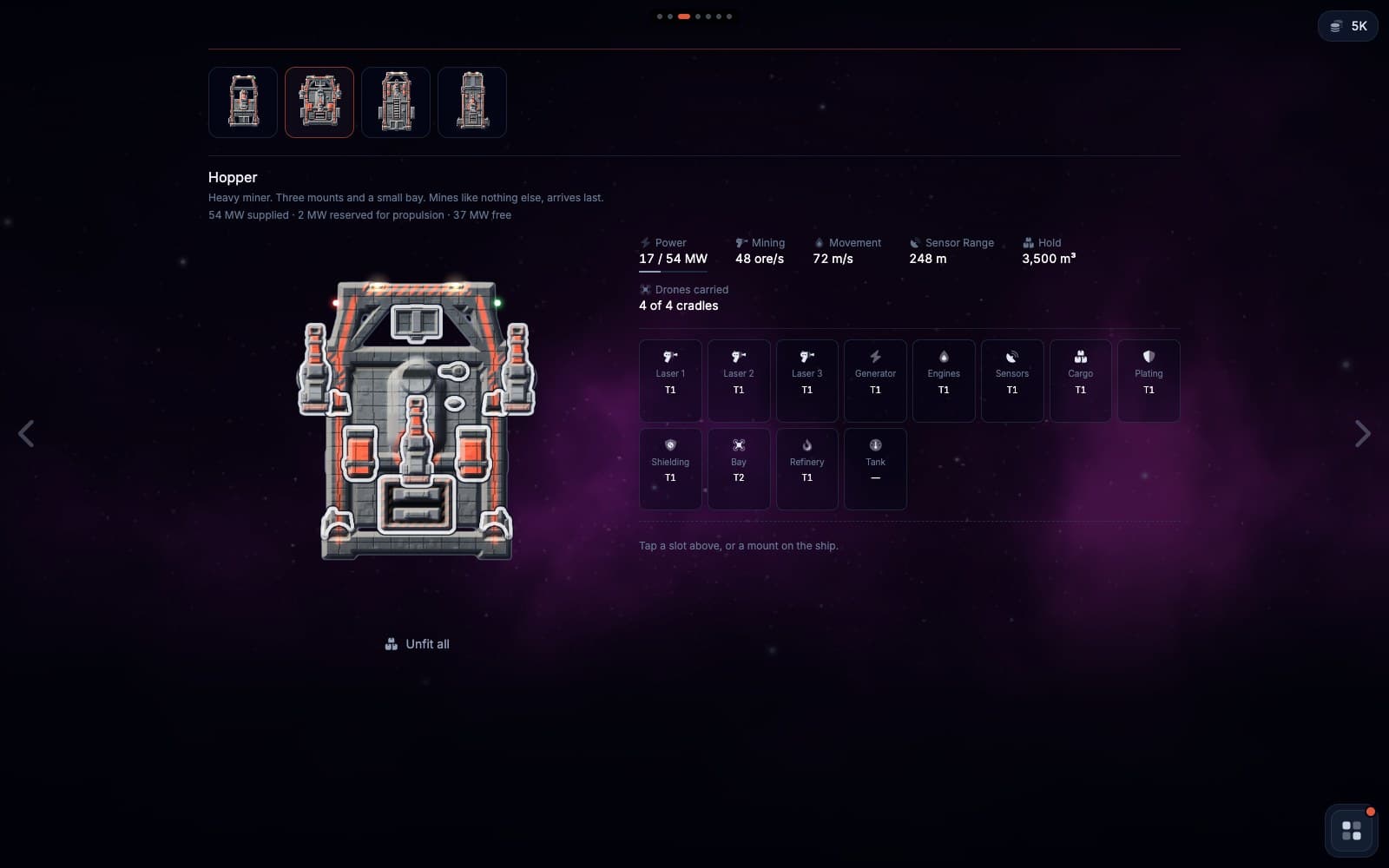 The Fit room: the berth, the hull with every fitting outlined on it, and the loadout