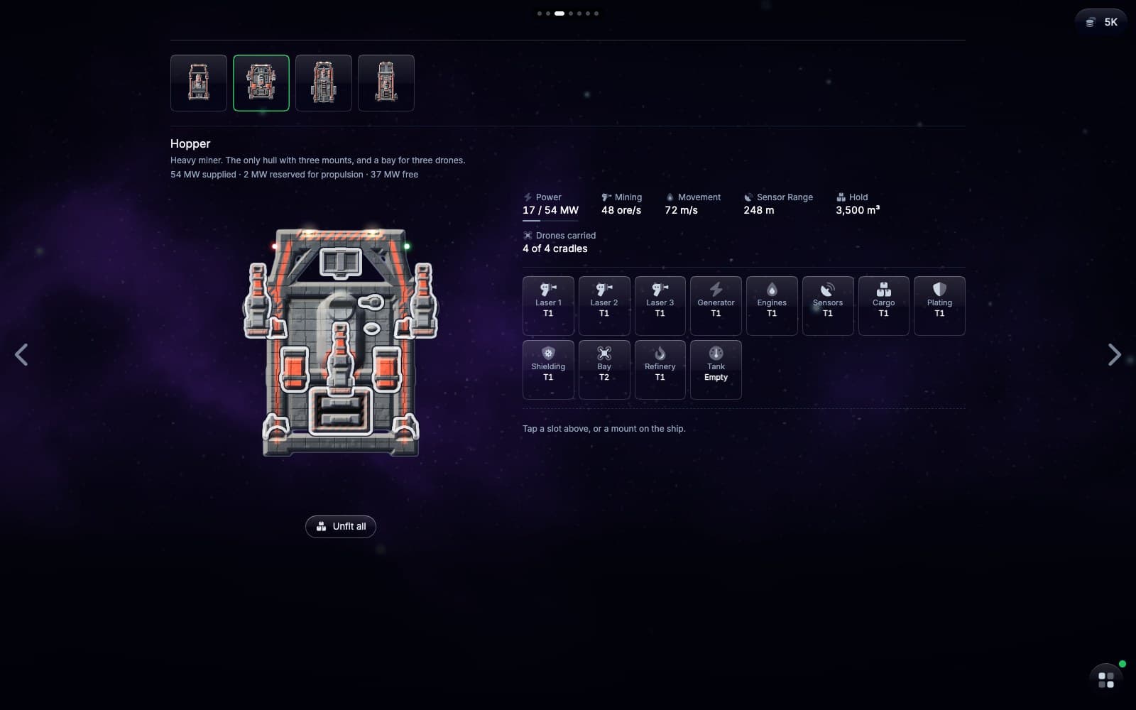 The Fit room: the berth, the hull with every fitting outlined on it, and the loadout